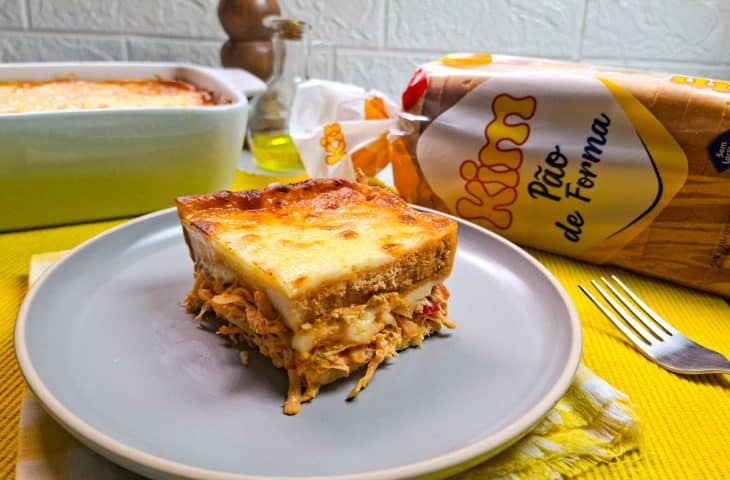  Torta de frango fácil com pão de forma