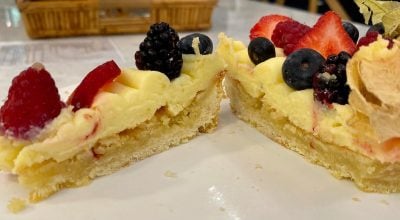 Torta de limão com creme de amêndoas