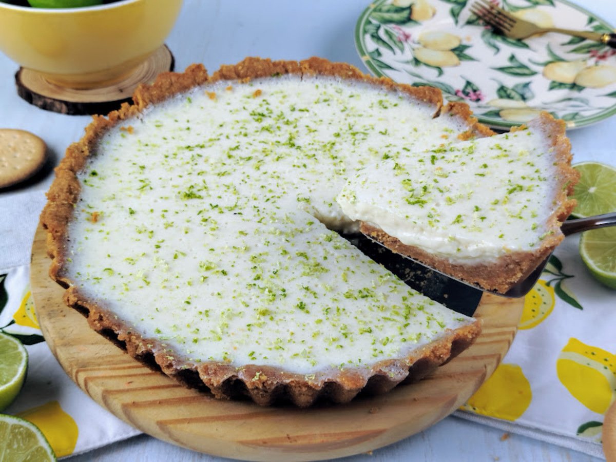 Torta de limão com bolacha Maria