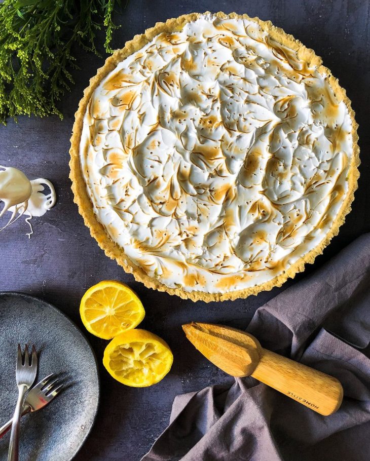 Torta de limão-siciliano com merengue