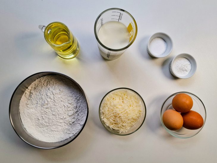 Ingredientes reunidos na bancada.