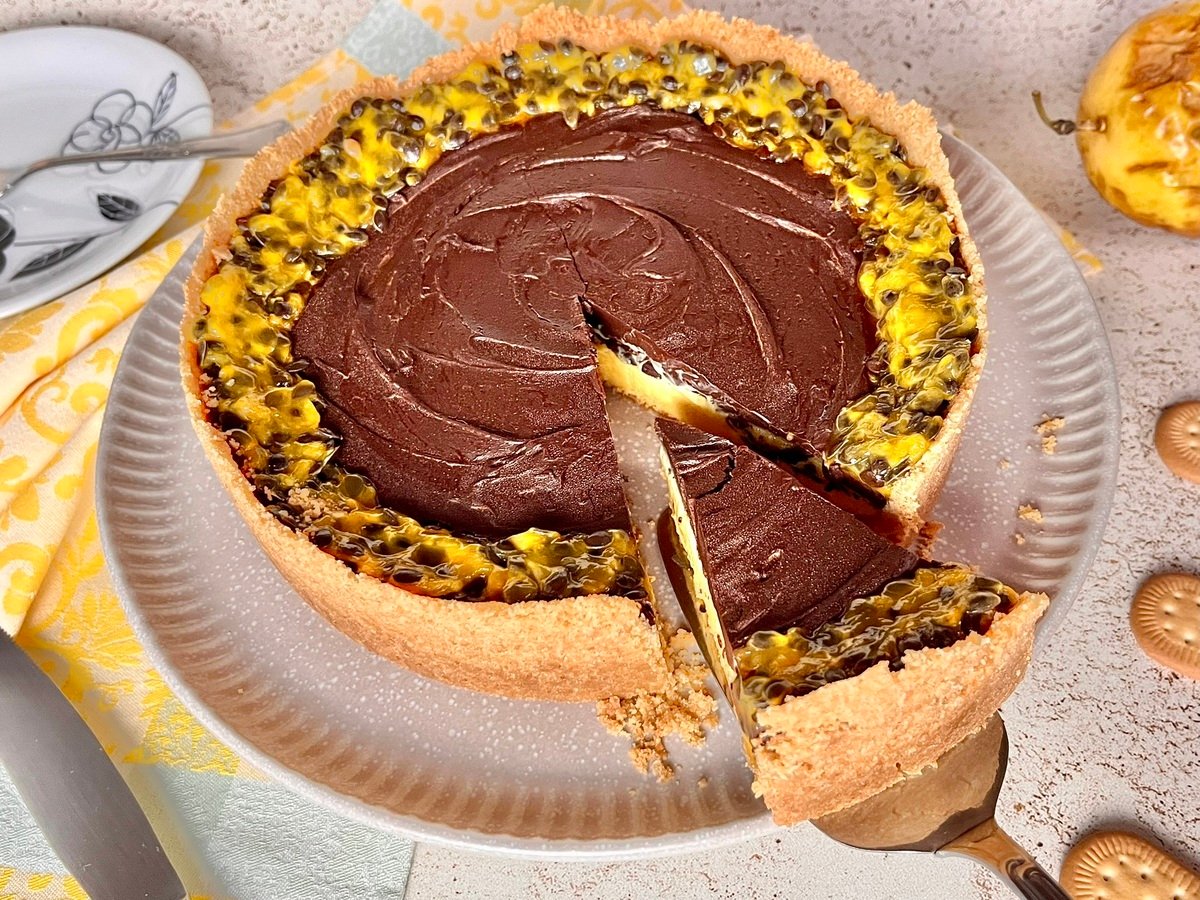 Torta de maracujá com chocolate simples