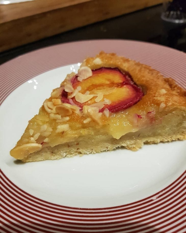 Torta de Marzipã com Ameixas