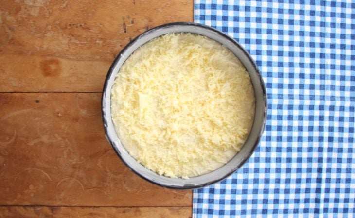 Torta de massa de arroz com calabresa - Passo a passo