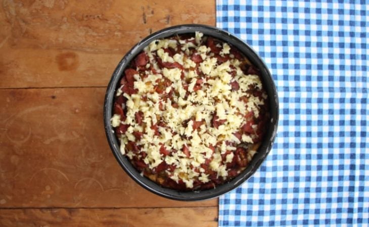 Torta de massa de arroz com calabresa - Passo a Passo