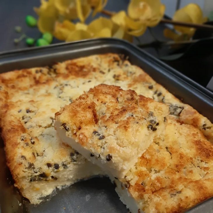 Torta de pão com maracujá e coco