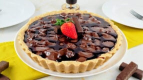 Torta gelada de chocolate
