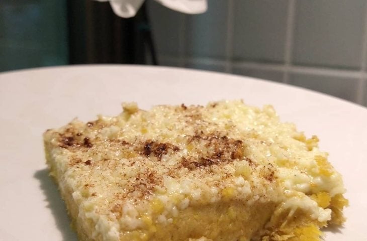 Torta integral de banana-da-terra com queijo