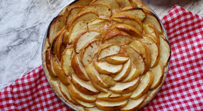 Torta integral de maçã e canela