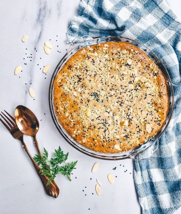 Torta low carb de palmito e alho-poró