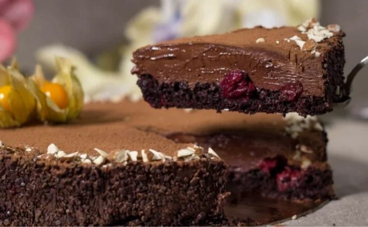 Torta mousse de chocolate irresistível