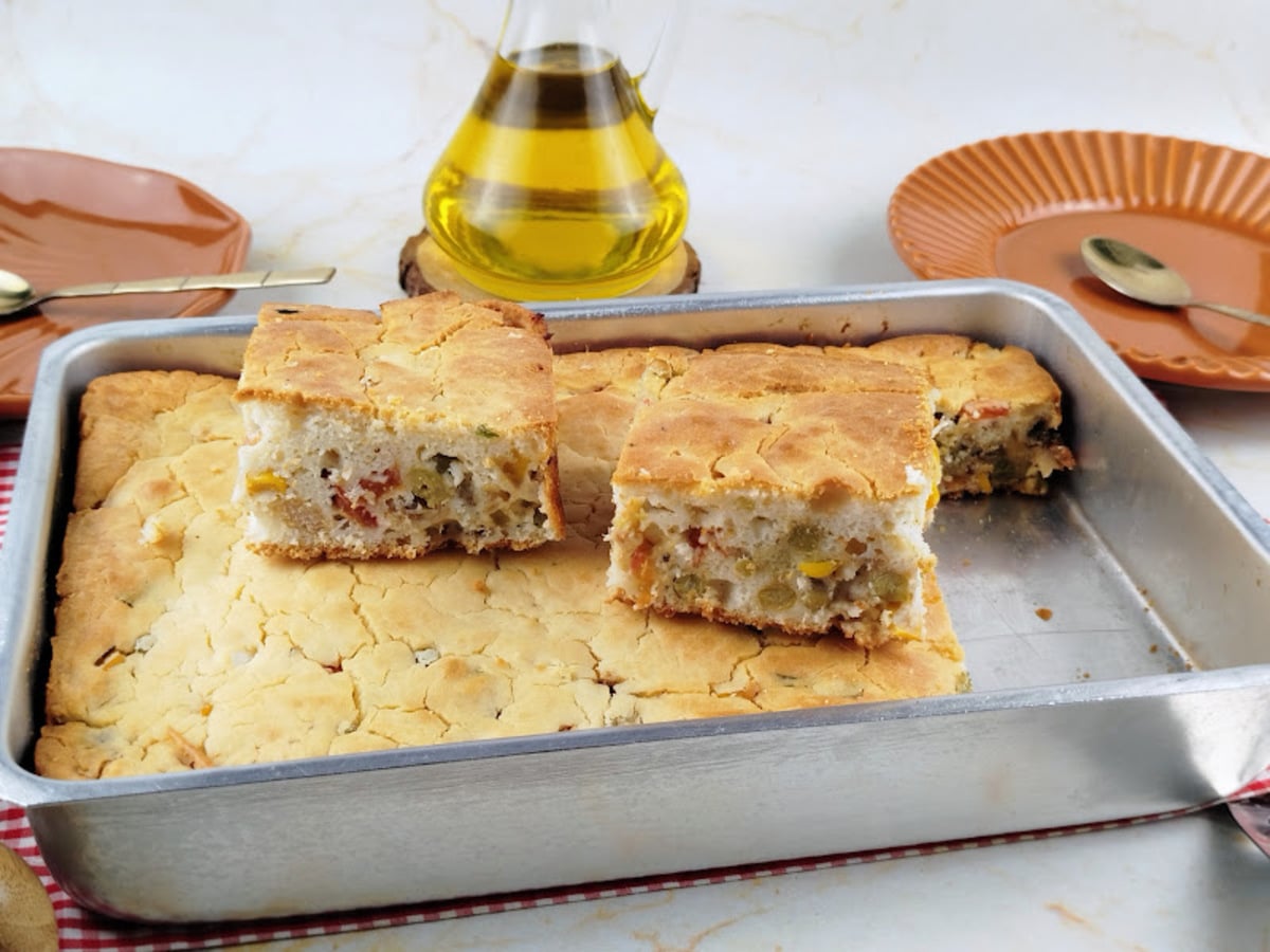Torta salgada com farinha de arroz