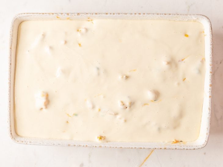 torta salgada de frango ainda sem assar