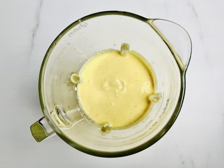 Ingredientes citados batidos no liquidificador.