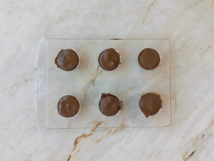 Trufas fechadas com chocolate.