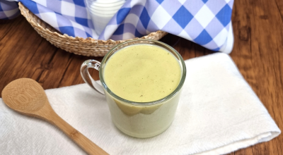 Vitamina de abacate com iogurte