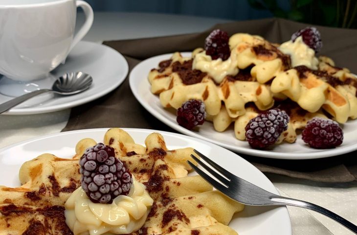 Waffle de baunilha com chocolate