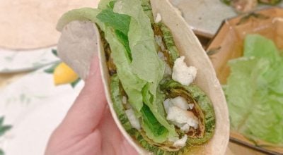 Wrap de abobrinha com queijo feta