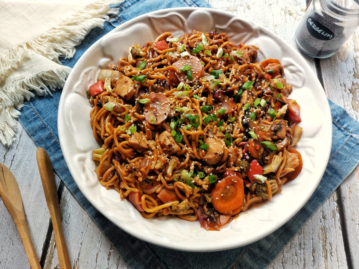 Yakisoba de frango